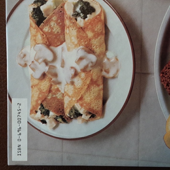 The Dieter's Cookbook by Better Homes and Gardens - Picture 4 of 5